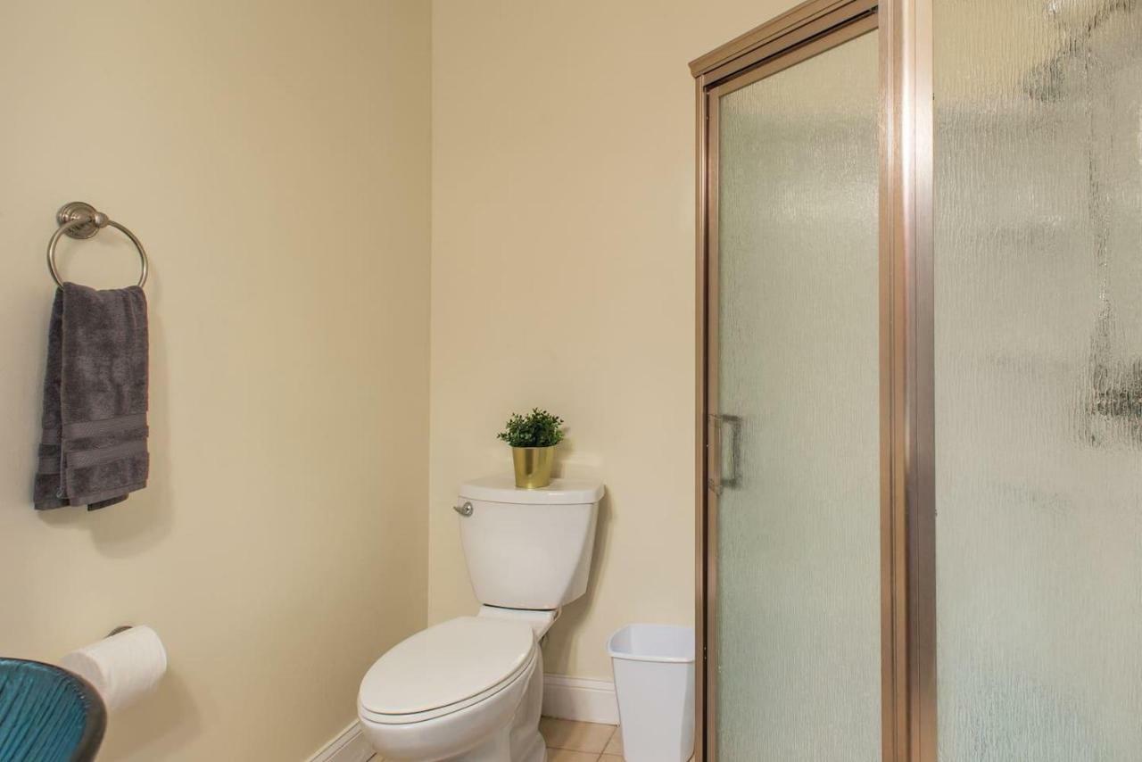 タンパ The Cozy Houseヴィラ エクステリア 写真