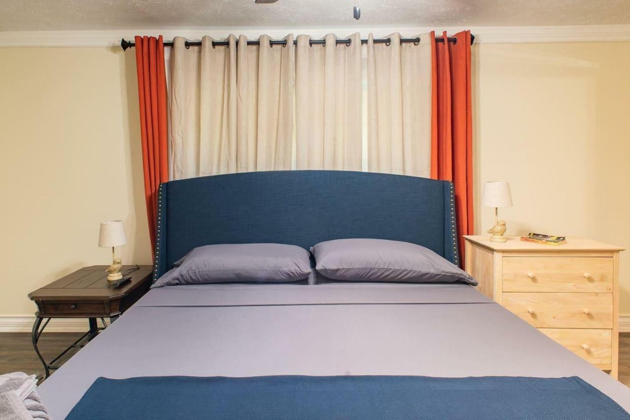 タンパ The Cozy Houseヴィラ エクステリア 写真
